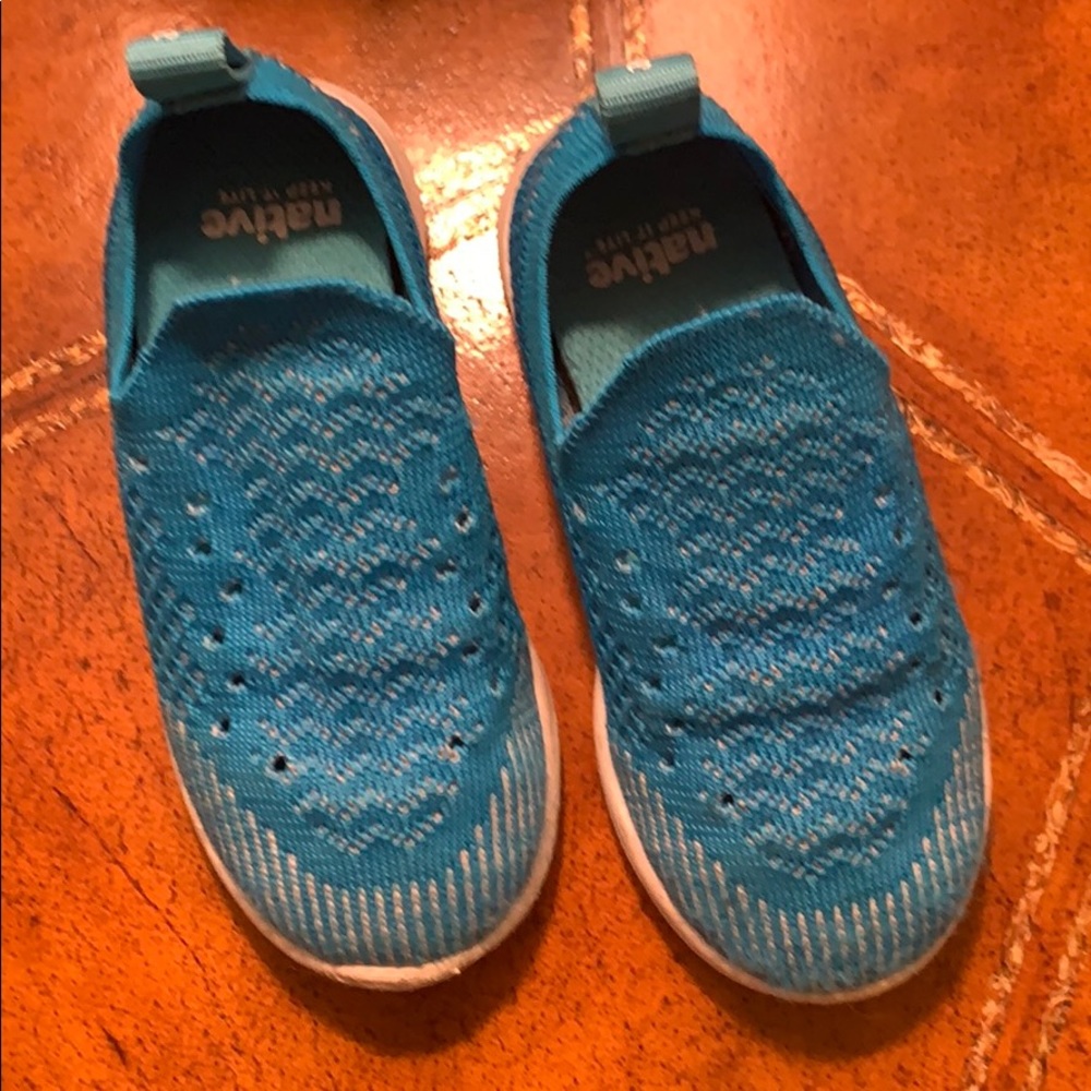 Kids Native Sneakers - sz 8!